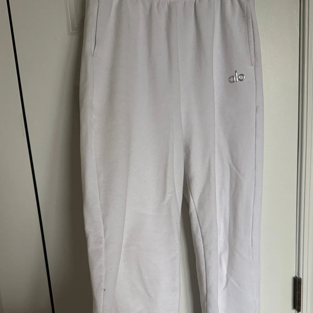 ALO SWEATPANTS XS - Picture 3 of 3